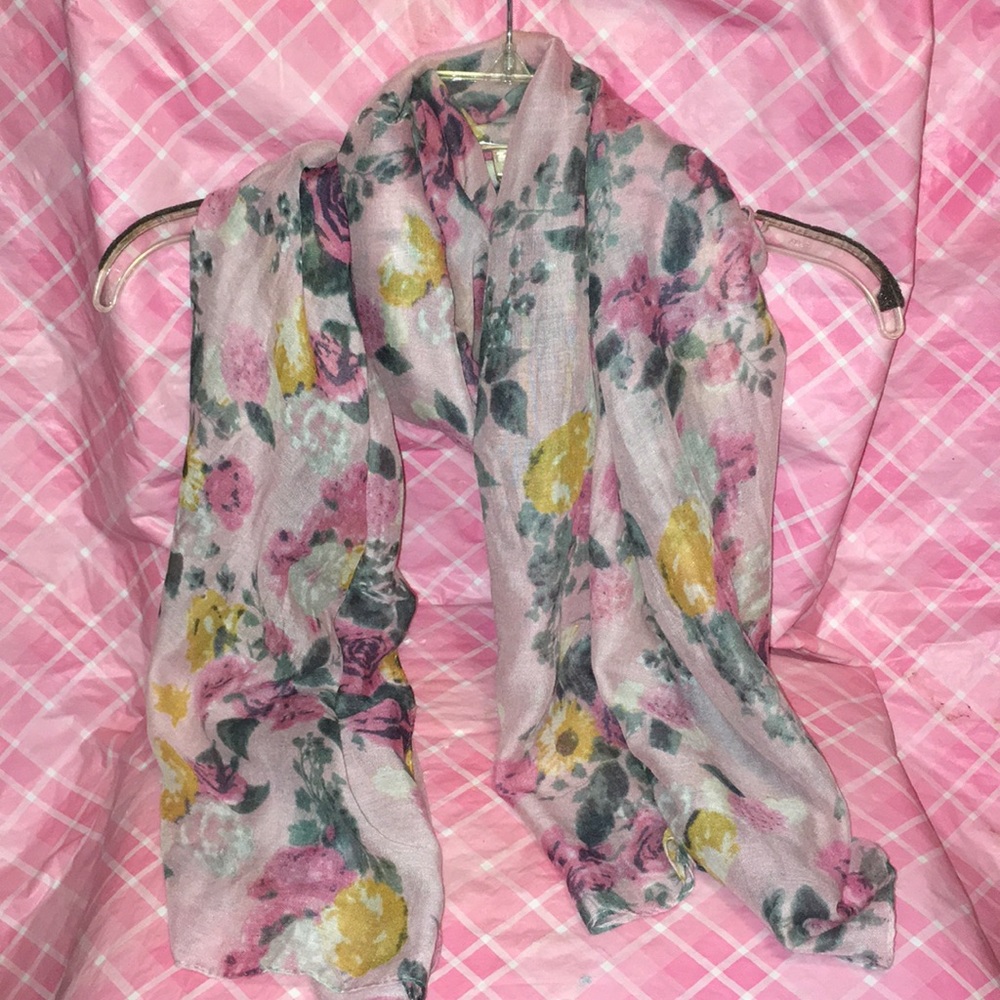 🎈SALE🎈🧣SCARF#24 “PINK FLORAL”🧣